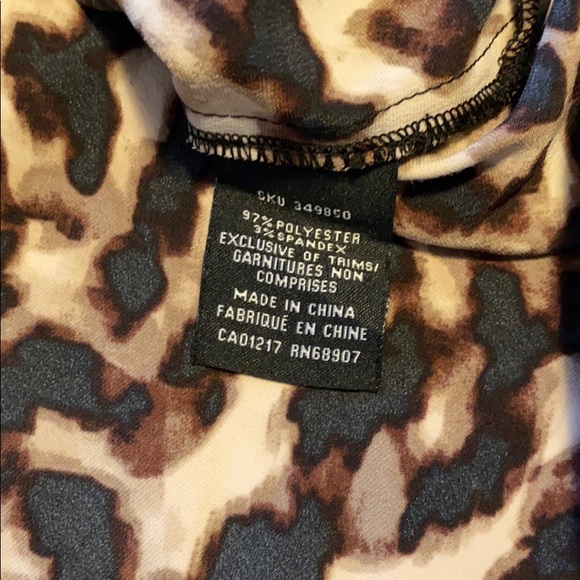 ✨NEW✨Top - Picture 5 of 6